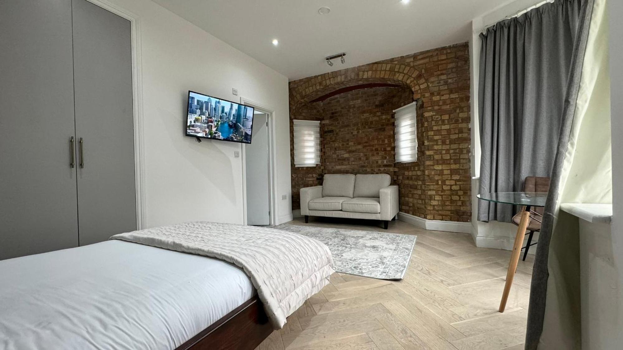 London Studios And Suites Harrow Exterior foto