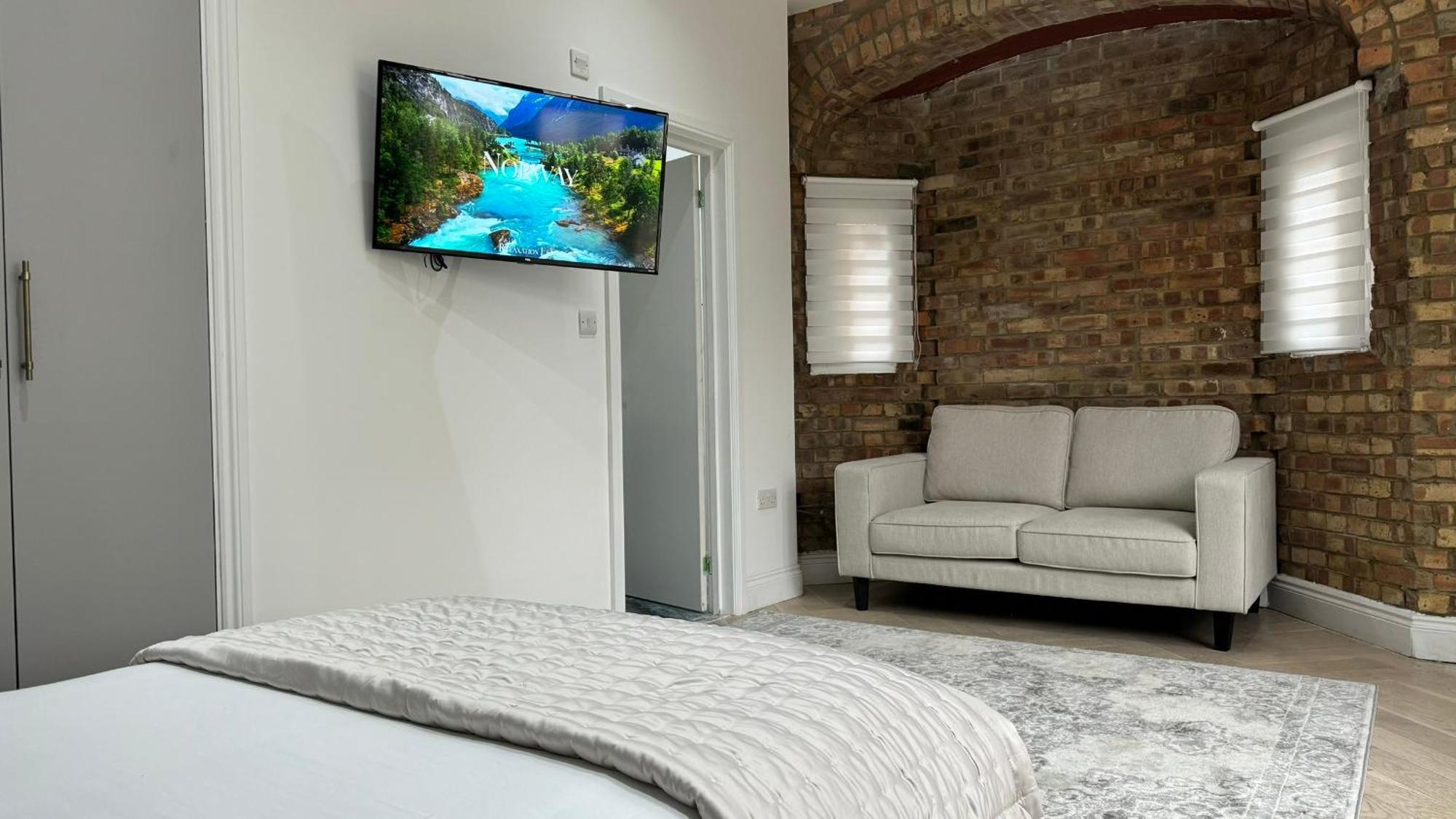London Studios And Suites Harrow Exterior foto