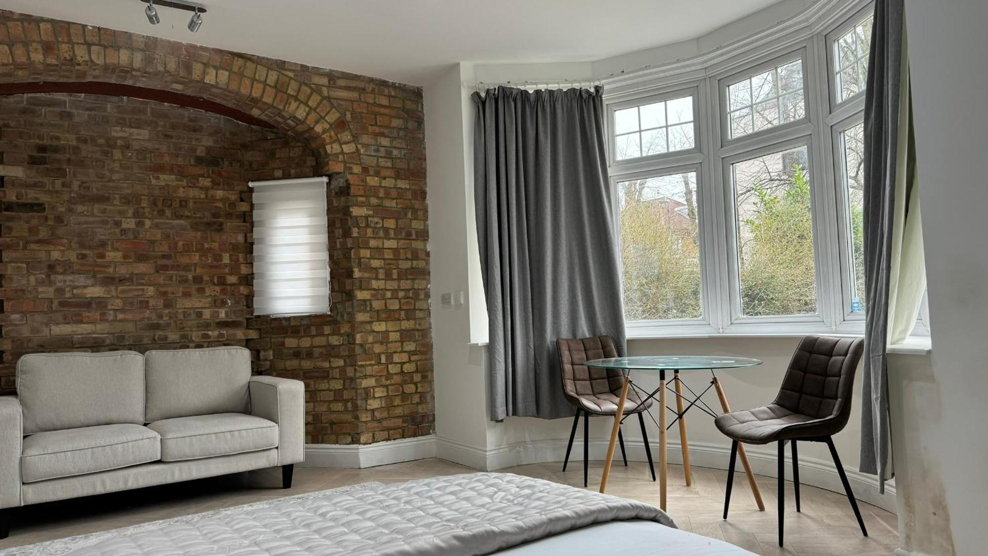London Studios And Suites Harrow Exterior foto